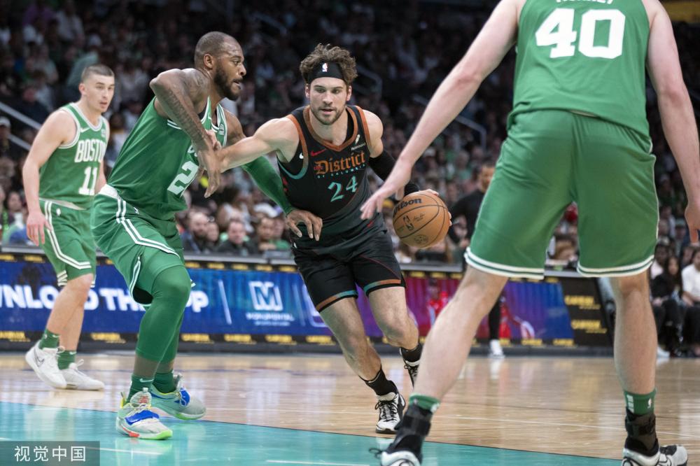 他对于年轻 他对于年轻